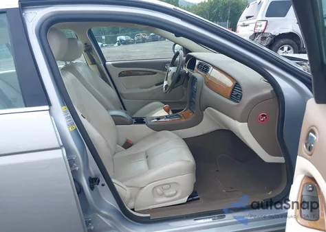 2006 Jaguar S-Type из США, поврежденный, VIN SAJWA01A66FN68159